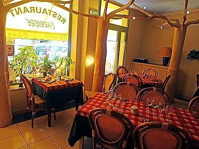 Hotel-restaurant 