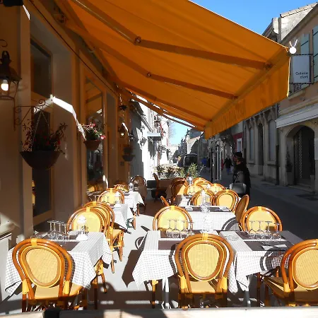 Hotel-restaurant 